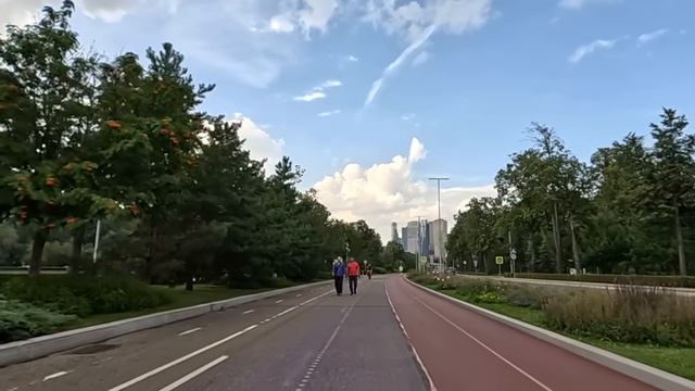 Найдя в автобусе кошелек, отсидевшая санитарка спешила на работу… А едва банкирша узнала свою вещь…