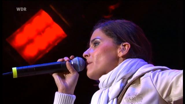 Nelly Furtado - Live At Rock Am Ring 2006 - 01 - Say It Right (HQ).mp4