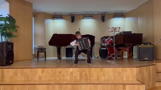 Б. Мокроусов "Одинокая гармонь" обработка В.Н. Егорова
Исполняет Байрактароглу Даниил