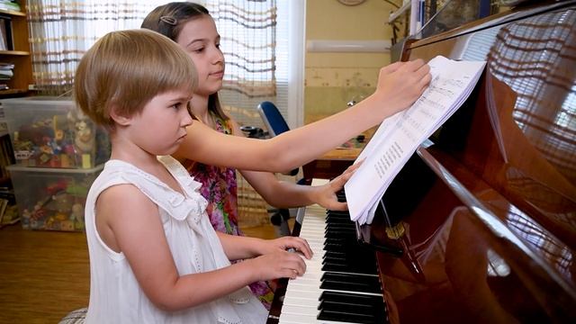 Радослава Лемешкина, 3 года. Два ансамбля из нашего третьего сборника.