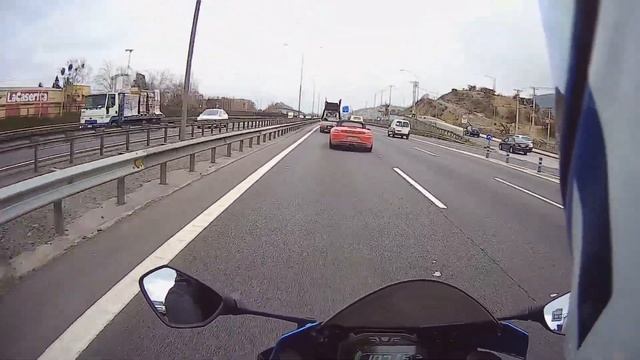 Suzuki GSXR 1000 R 2020 observation gtr35 - jeep srt8  - porsche 718 cayman gts