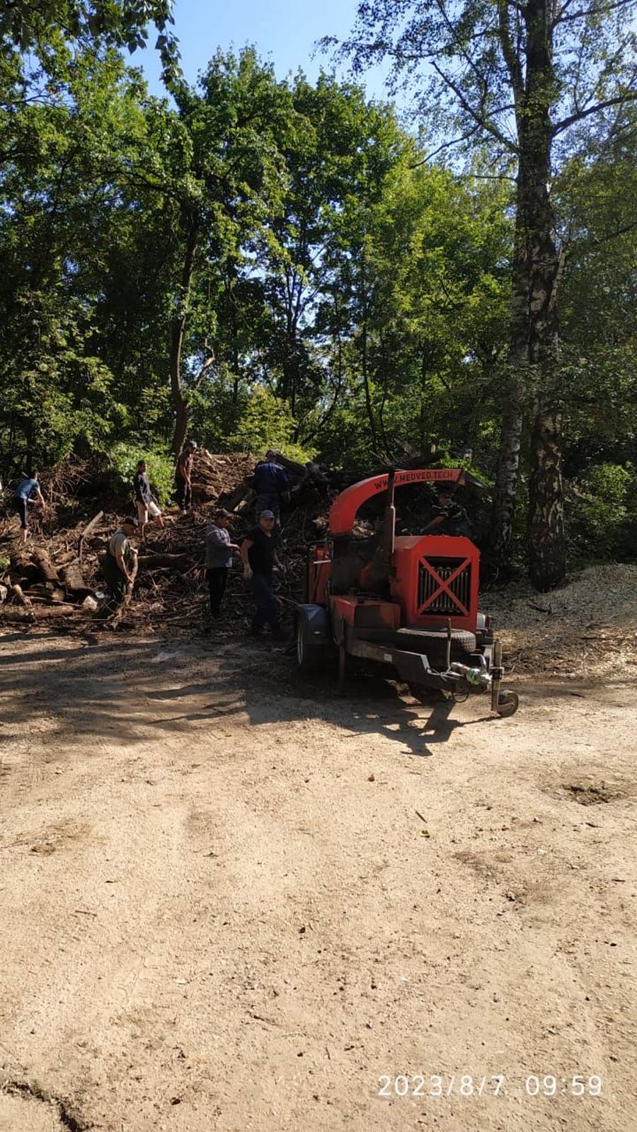 Аренда измельчителя веток Медведь 250 | Аренда Станков
