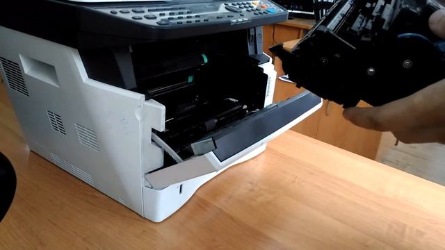 Замена картриджа на МФУ Kyocera M2030dn/M2530dn/M2535dn