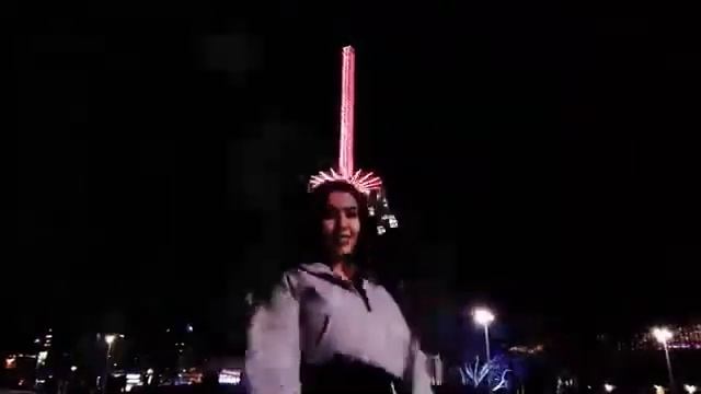 Her Yer Karanlık ama Korkma sarıl bana