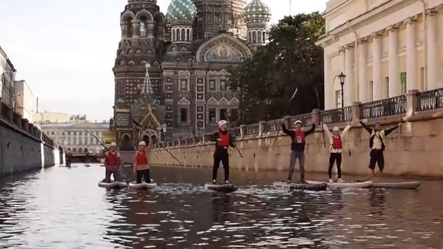Утро в центре Петербурга на САП со школой SUP District