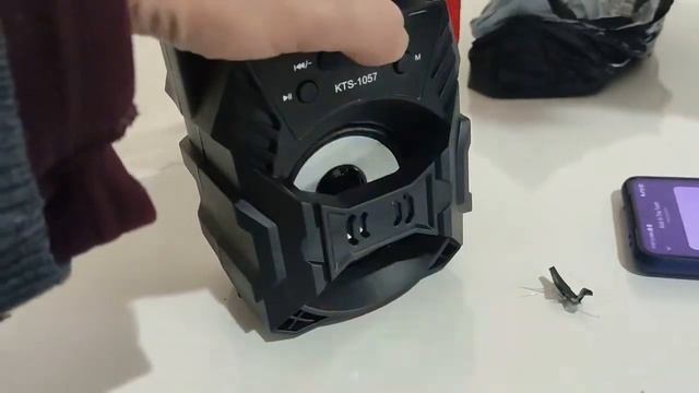 HANGİ SES BOMBASI BLUETOOTH HOPORLÖR  ALMALIYIM BU VİDYOYU İZLEMEDEN SAKIN ALMA KULAKLARI SAĞIR EDE