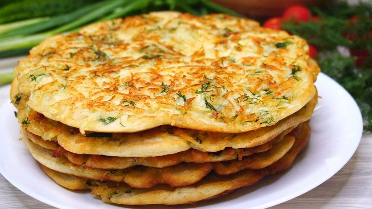 Сырная лепешка с зеленью-хороший комплимент к чаю!