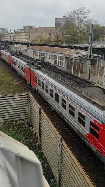 ЭД4М-0459 с сообщением Москва-Сергиев-Посад отъезжает от пл.Лось #ржд #жд #эд4м #shorts