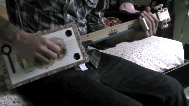 Little Pink's Guitars- Cigar Box Guitar- Il Pirata
