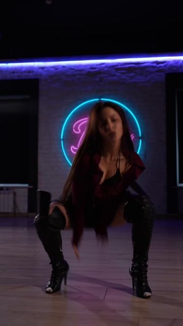 HIGH HEELS С ЯНОЙ МУР🫦