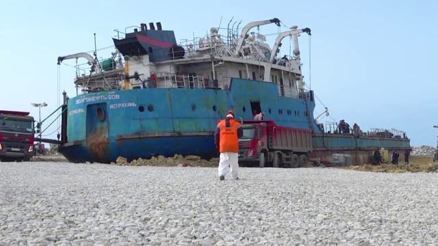 Разборка танкера «Волгонефть-239»  нам месте крушения