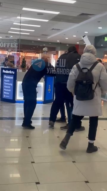 😱 Прямо сейчас драка в ЦУМе Продолжение в тг канале Треш Ульяновск #ульяновск