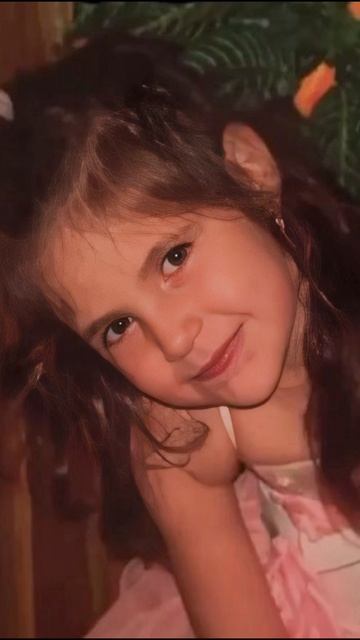 А были такие миленькие в детстве))