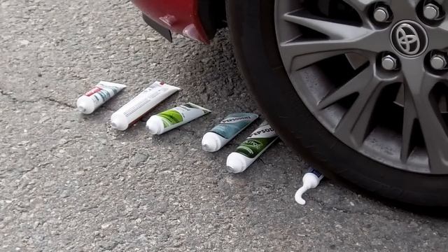 AUTO VS. ERI TAVARAT (car vs. random stuff)