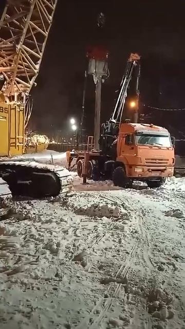Работает Буровая установка Junjin Ra-028 Burspec 🚚 Услуги бурения тел. +7 (985) 185-77-77.