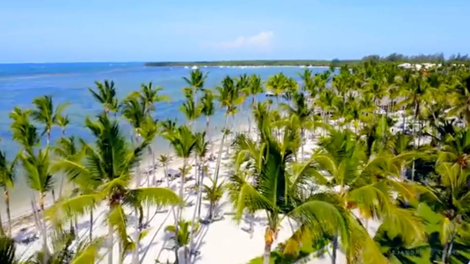 PARADISE BEACHES IN 4K DRONE FOOTAGE ULTRA HD  Beautiful Beach Landscapes Footage
