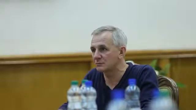 Сергей Возняк  Круглый стол 100 лет Октября