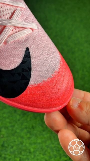 Новые Nike Air Zoom только в TRK Boots Of Champions!