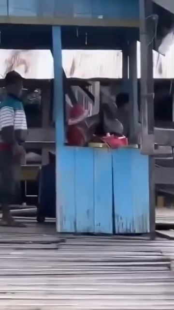 Однако, каков подлец..