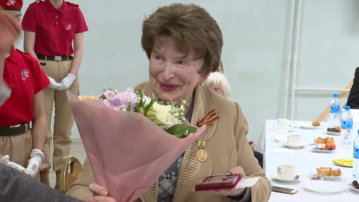 Мытищинских ветеранов наградили юбилейной медалью «80 лет Победы в Великой Отечественной войне»