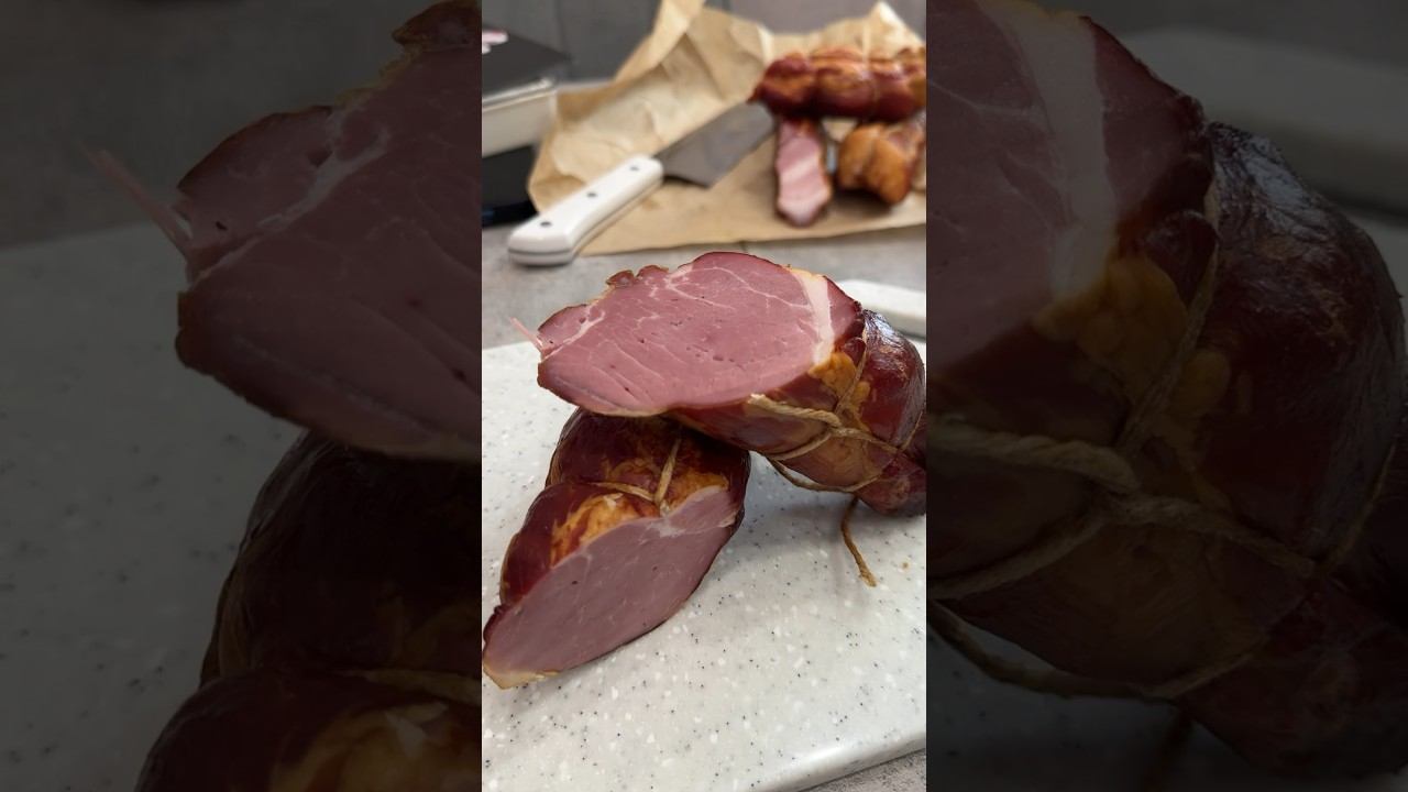 Первый разрез мяса (свиная вырезка) после копчения и отдыха мяса в холодильнике через 12 часов.