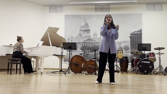 Федерика Исхакова "How high the moon"