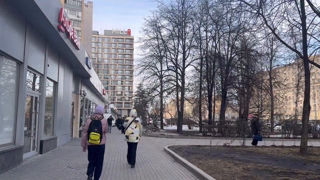 Огни Москвы и русские красавицы: Как выглядит идеальный вечер? 🌟👗