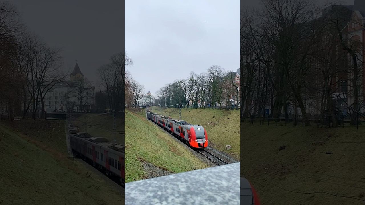 Электропоезд "ЭС2Г-121" «Ласточка» проезжает под ул. Театральной в Калининграде