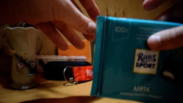 АСМР обводка букв и тихий шепот - ASMR soft whispering (rus) and letter stroke