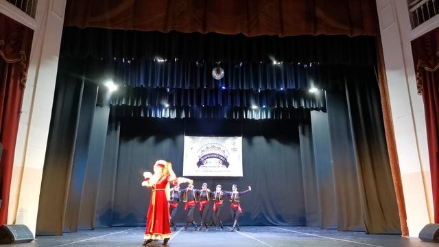 Грузинский танец "Кинтаури"
Центр творчества и развития "Грация", г Саров