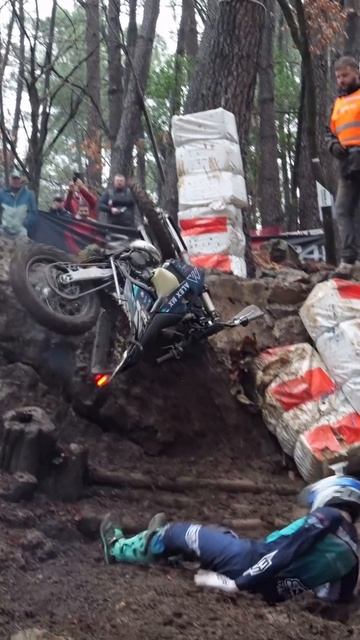 Red bull romaniacs !