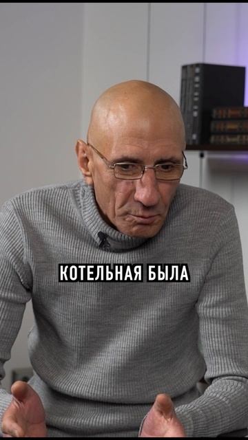 БЫВШИЙ ЗЕК РАССКАЗАЛ КАК СИДЯТ НА МАЛОЛЕТКЕ #зек #криминал #зеки