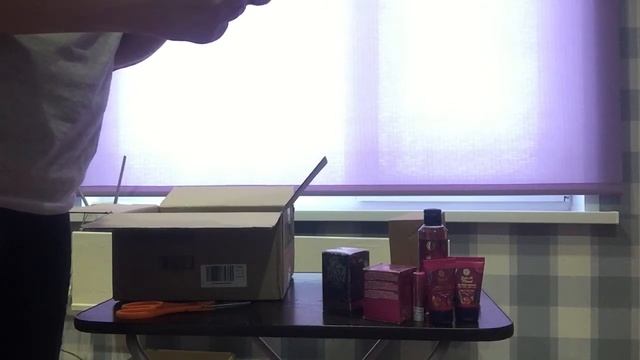 Еще одна посылка с сундучком ив роше)))