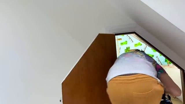 Miss Katy. Нашли секретную gaming комнату в доме - каждый для себя