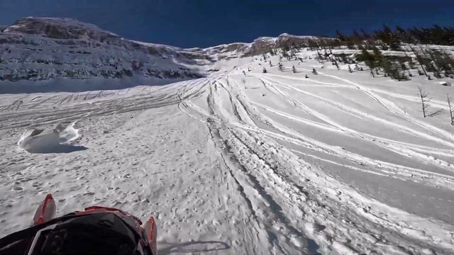 Polaris RMK 325 Series 9 Mountain Track \\ 50MPH Speed Limit