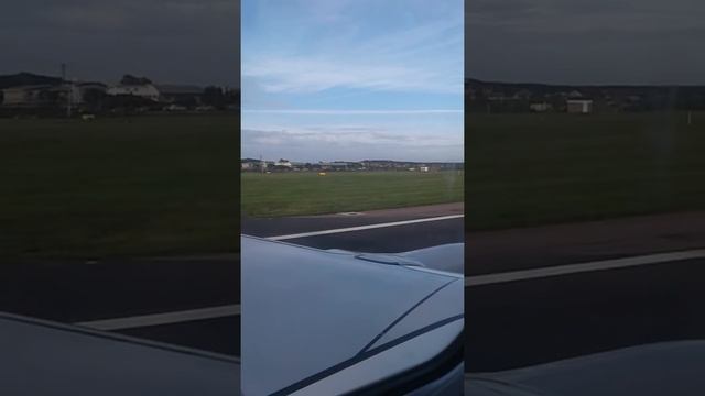 My Ryanair Boeing 737-800 FR9085 take off at EMA to ALC 23/5/17 new cabin interior blue chairs