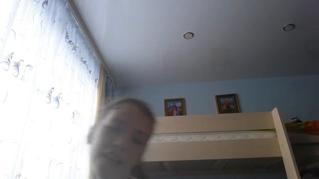 Пришла и оторвала голову нам