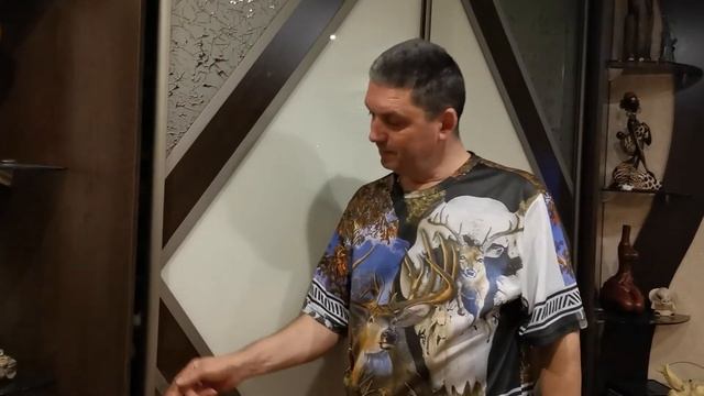Ох, уж, этот игривый кот 😂. Я спрятался, котов напасть 😛