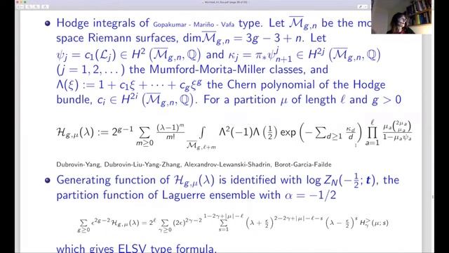 Correlation functions for unitary invariant ensembles and Hurwitz numbers