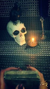 Кто или что у тебя на пороге?