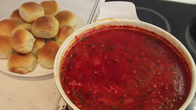 БОРЩ, с  чесночными пампушками. Секрет красного борща.