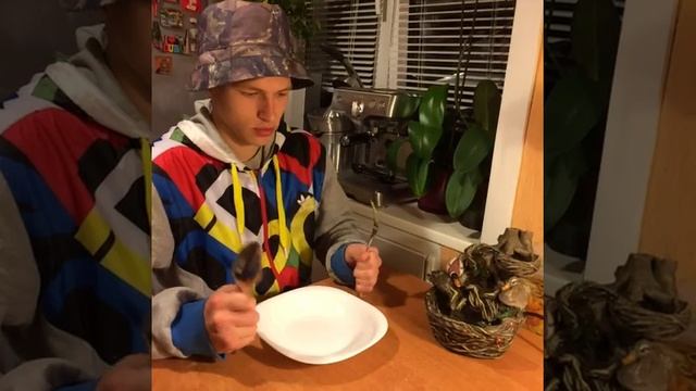 Когда нечего покушать дома vine by VANKIR