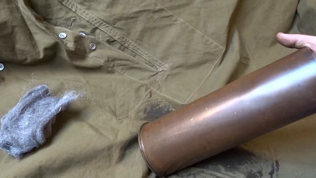WW2 25 pounder shell - cleaning brass with lemon juice