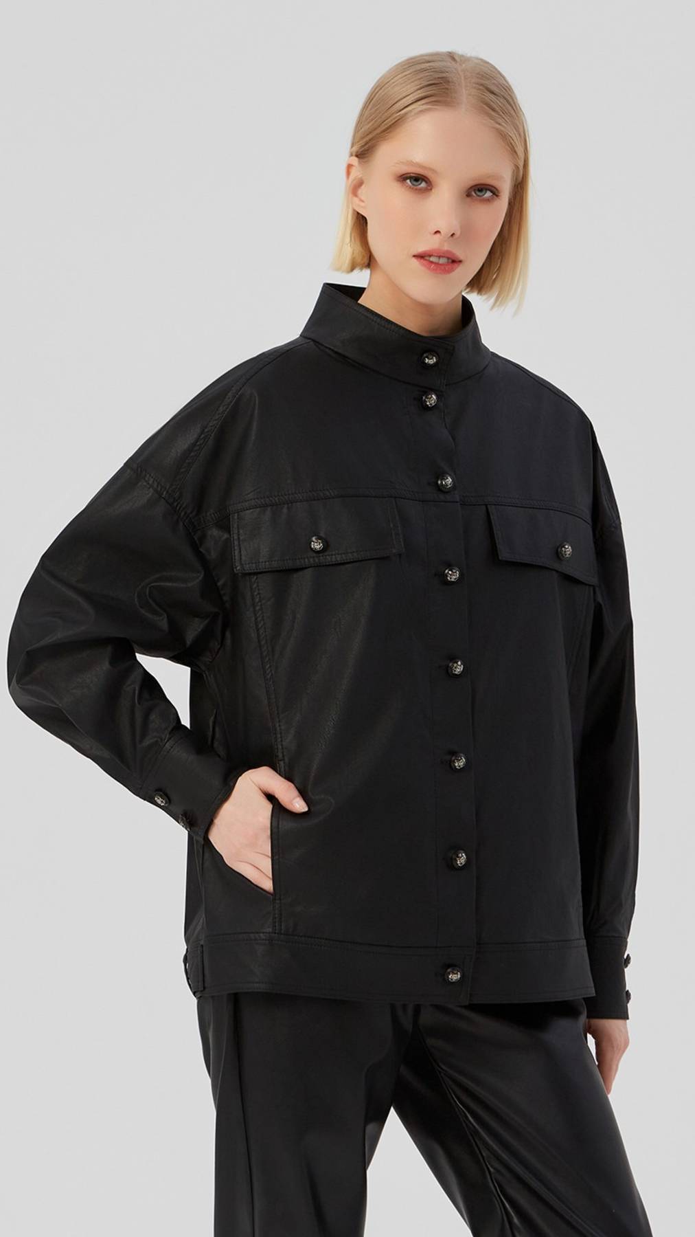 Бомбер кожаный женский LO черный
Артикул: 0225100803