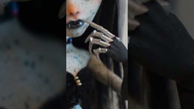 Серебрянная русалка ООАК на теле необычной куклы