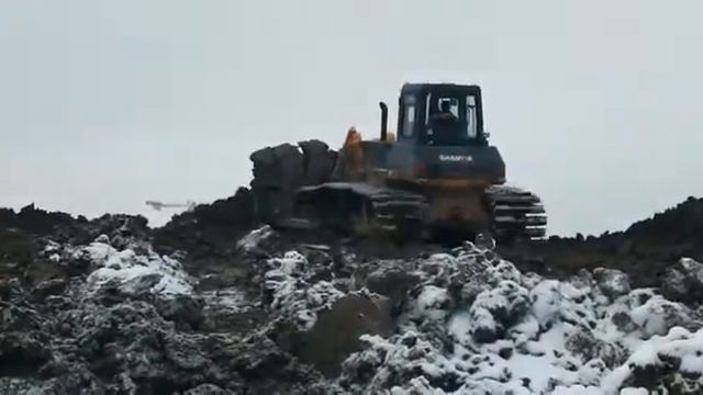 Бульдозер Shantui SD16L