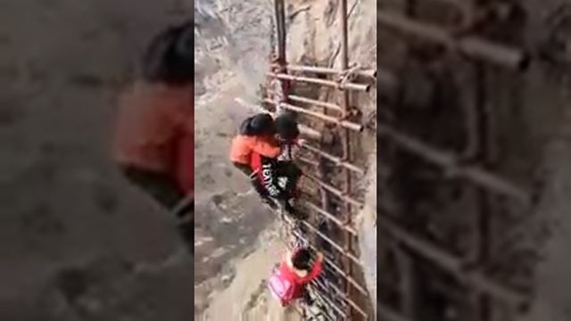 Смертельная тропа по скалам