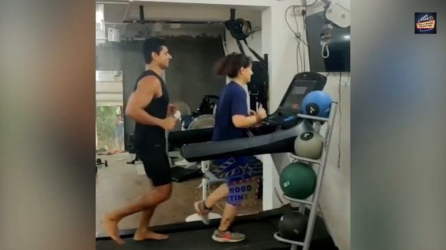 Aamir Khan's daughter Ira Khan And Her Boyfriend Nupur Shikhare's kickboxing Session Ends With Hugs