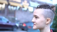 Тлена Тернер пытается шутить на протяжении минуты