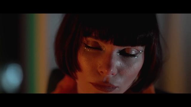 - Robin Schulz  Topic ft Oaks  One By One Official Music Video_1080